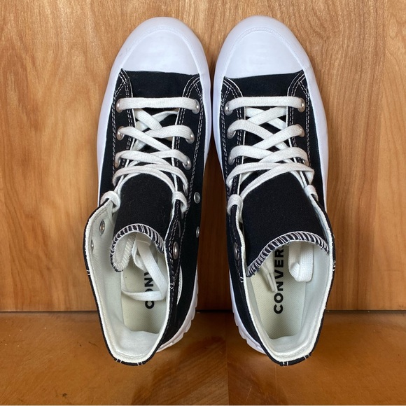 NEW Womens 8 Converse All Star Lugged 2.0 Fashion Sneakers Black White SEF0915 - Picture 5 of 8